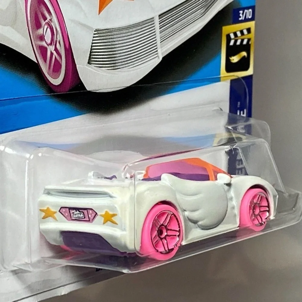 Hot Wheels Barbie Extra 57/250 HW Screen Time 3/10 White Pink 1:64 Die-cast 2022